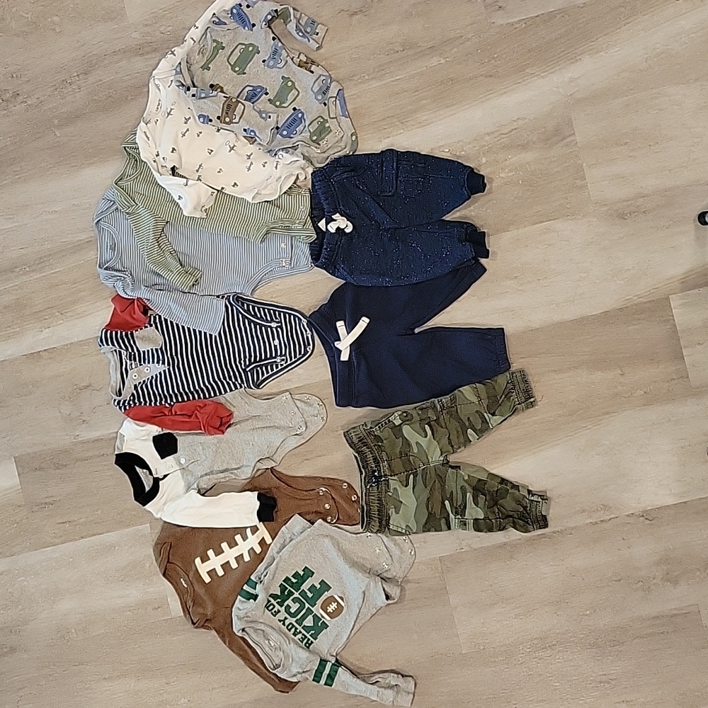 CARTER'S Clothes- 6mo- Bundle of 11pc